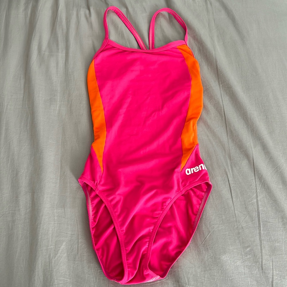 arena size 30 training suit